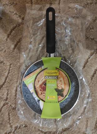 Сковорода для млинців 22 см