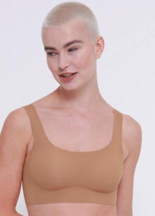 Нюдовый топ с уплотненной чашкой sloggi zero feel top