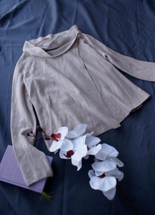 Брендовый джемпер на запах в составе шерсть