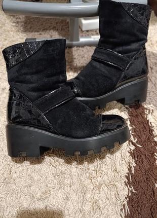 Зимові натуральні черевики