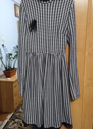 Платье теплое, принт гусиные лапки.