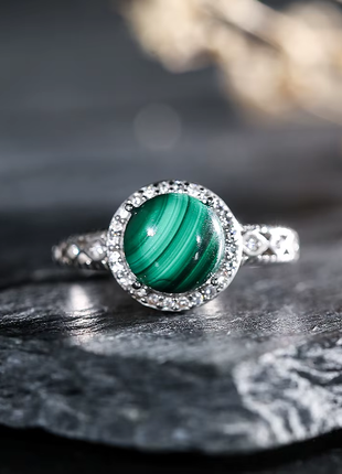 Серебряное кольцо с натуральным малахитом