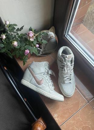Женские туфли на танкетке nike