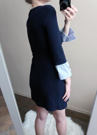 Бавовняна міні сукня bershka / трикотажное синее платье с воланами на рукавах4 фото