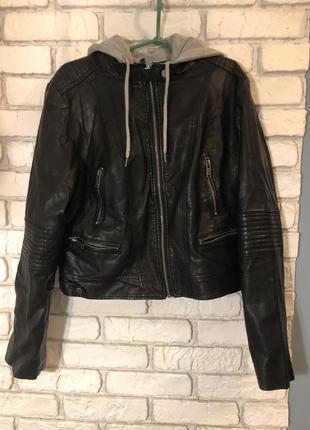 Кожаная утепленная куртка р. 38-40