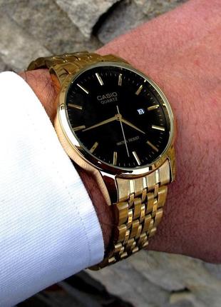 Годинник casio