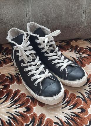 Високі зимові шкіряні кеди converse