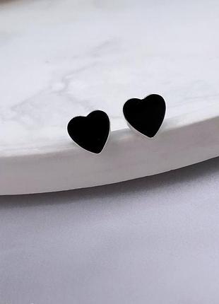 Серебряные серьги закрутки с ониксом