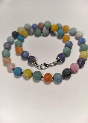 Ожерелье из морозного агата