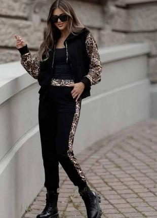 Спортивный костюм