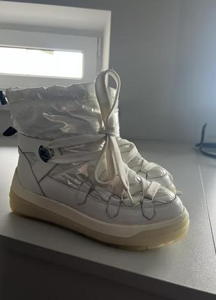 Moncler снегоходы