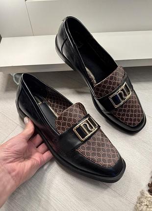 Лофери туфлі балетки river island