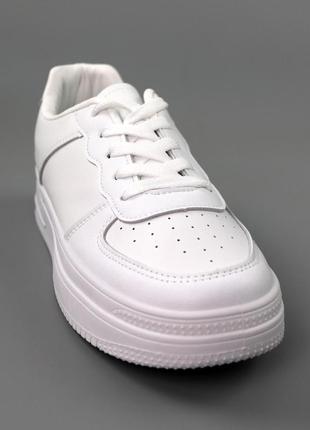 Кеди жіночі білі