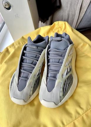 Yeezy boost 700 v3 fade salt
