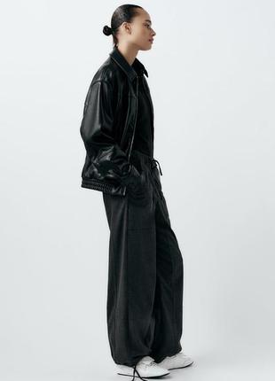 Брюки джоггеры с фетровой текстурой zara - xs, s, m - темно серые3 фото