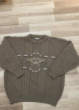 Теплый свитер женский