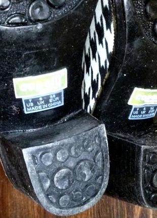 Стильные резиновые сапоги