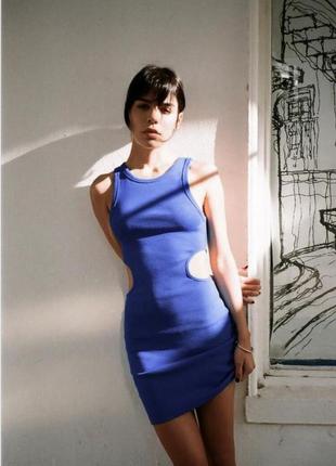 Zara новое платье с вырезами р.s