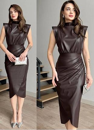 Сукня з еко шкіри