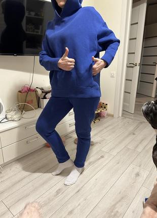 Синий спортивный костюм