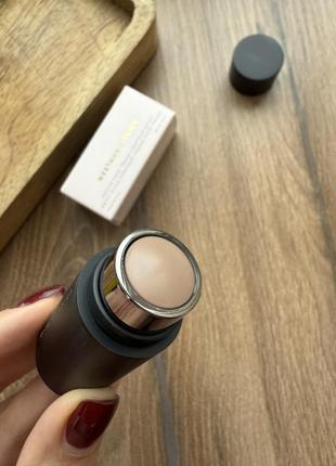 Westman atelier кремовый скульптор в стеке face trace contour stick - biscuit