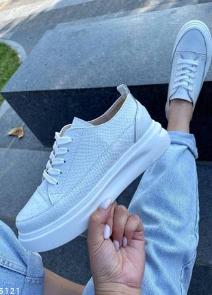 Стильные кеды, к012, белая, натуральная кожа под рептилию