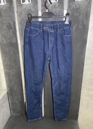 Джинси темно синього кольору мом жіночі