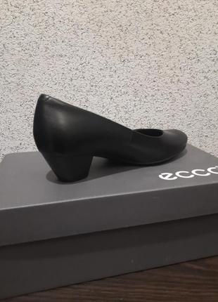 Жіночі туфлі на невеликому підборі eco4 фото