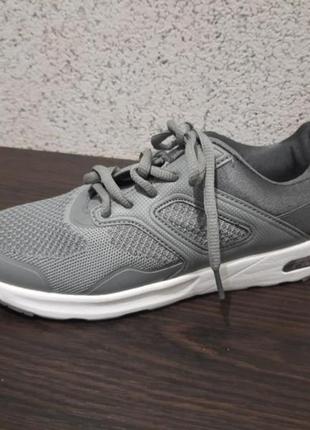 Кросівки 36 р