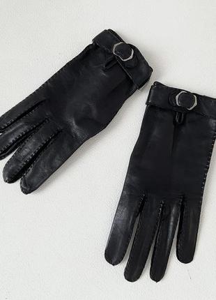 Чорні шкіряні рукавички з тонкої лаєчки