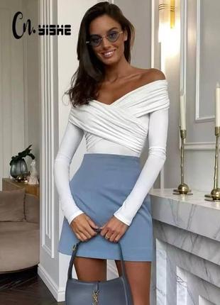 Базовий жіночий боді з опущеними плечима