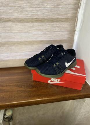 Кроссовки nike