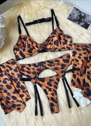 Леопардовый комплект женского белья