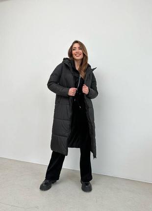 Пальто зимнее застегивается на молнию рабочие карманы капюшон