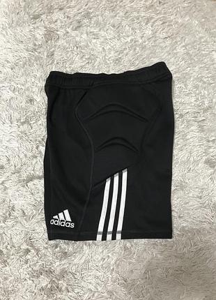 Футбольні воротарські шорти adidas