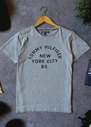 Серая футболка tommy hilfiger