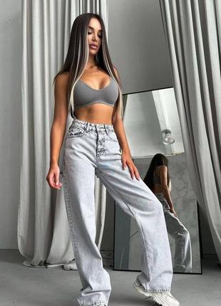 Женские джинсы с разрезами