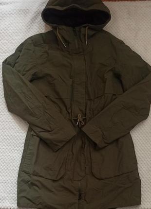 Неймовірно стильний плащ helly hansen