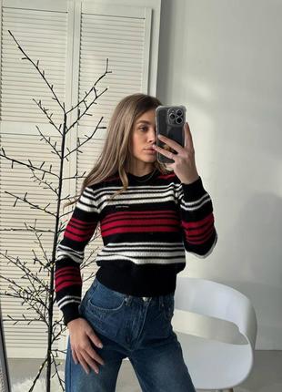 Свитер женский