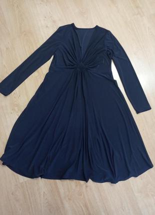 Элегантное фиолетовое платье