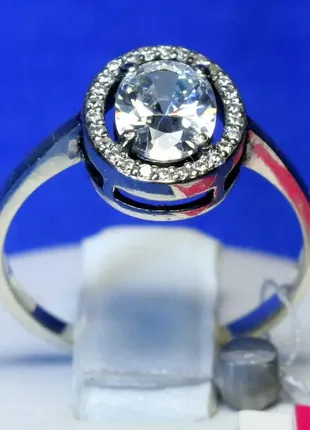 Серебряное кольцо с овальным фианитом 11095