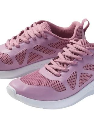 Кросівки жіночі crivit