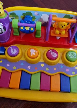 Дитяче піаніно kiddieland звірята на гойдалках різнобарвний