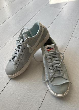 Продам кеды nike мятные замшевые недорого модные оригинал
