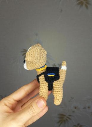 Вязаный пес патрон, брелок, ручная работа. игрушка пес патрон для детей3 фото