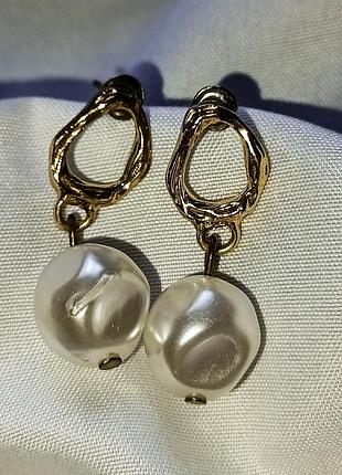 Серьги с искусственными жемчужинами