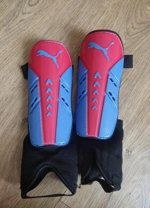 Футбольні щитки, puma