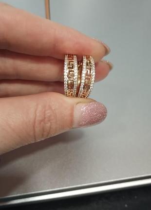 Серьги из медицинского золота
