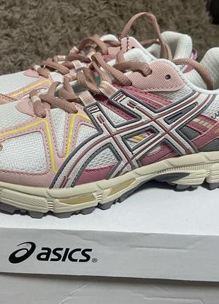 Кросівки асікс