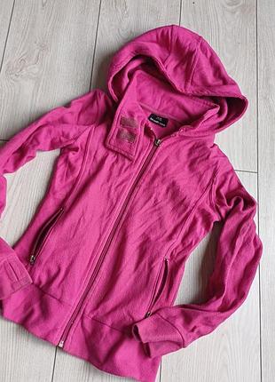 Яркая флиска на замке